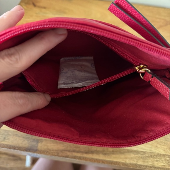 NWOT Liz Claiborne Monica Red Crossbody Bag - Picture 4 of 6